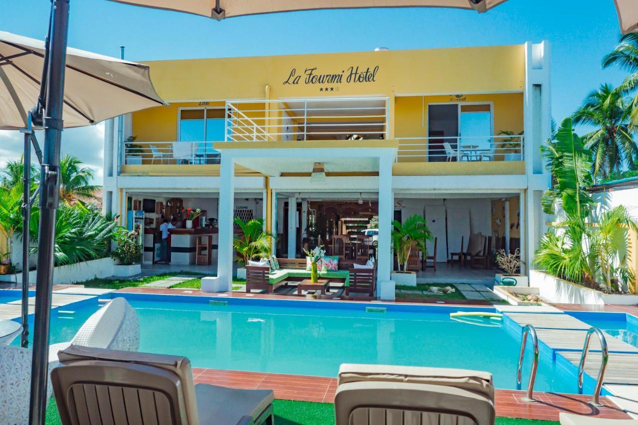 La Fourmi Hotel Nosy-Be Exteriör bild